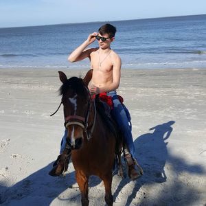 Meet your Posher, Isaiah